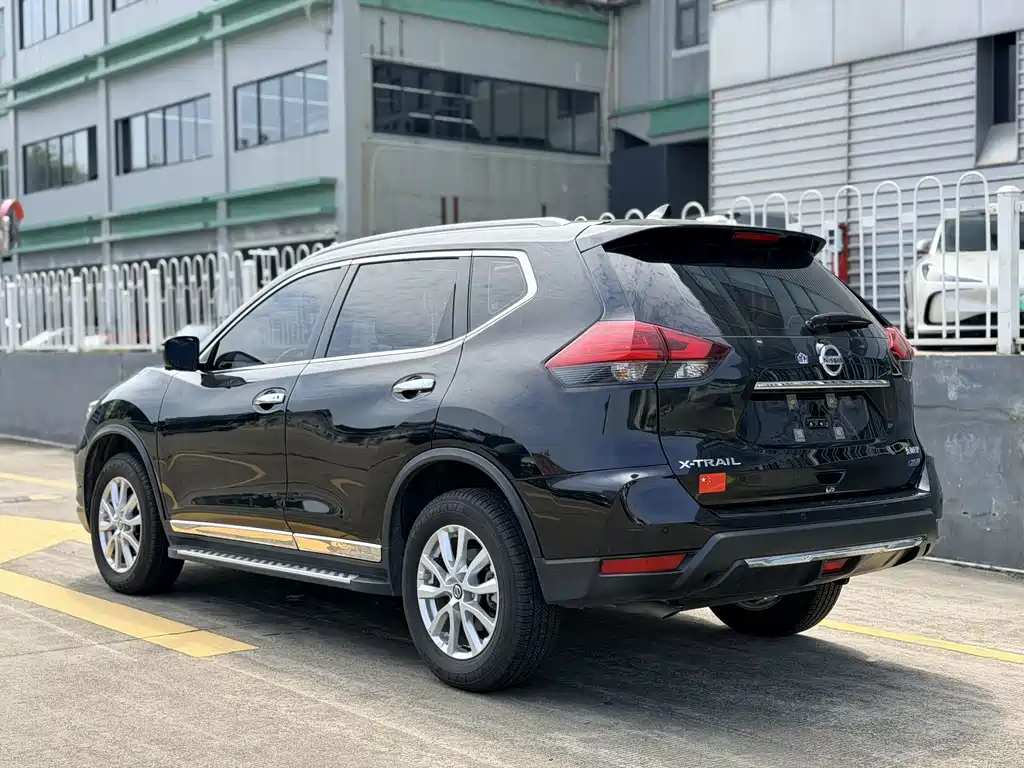Nissan X-Trail — фото 2