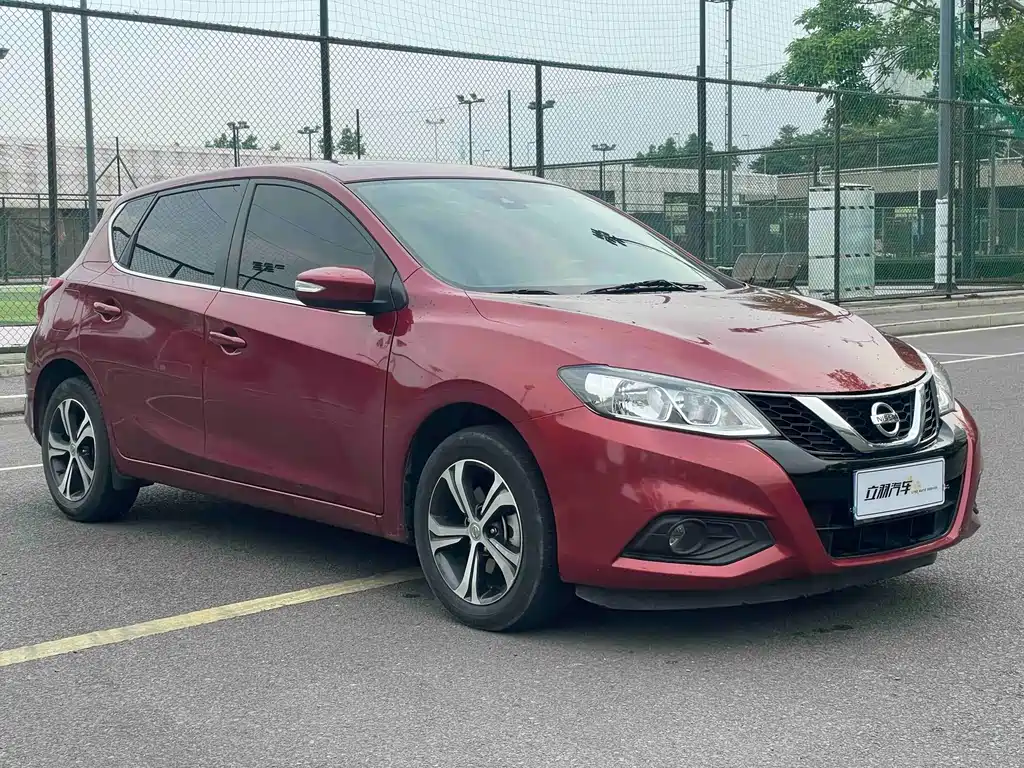 Nissan Tiida — фото 3