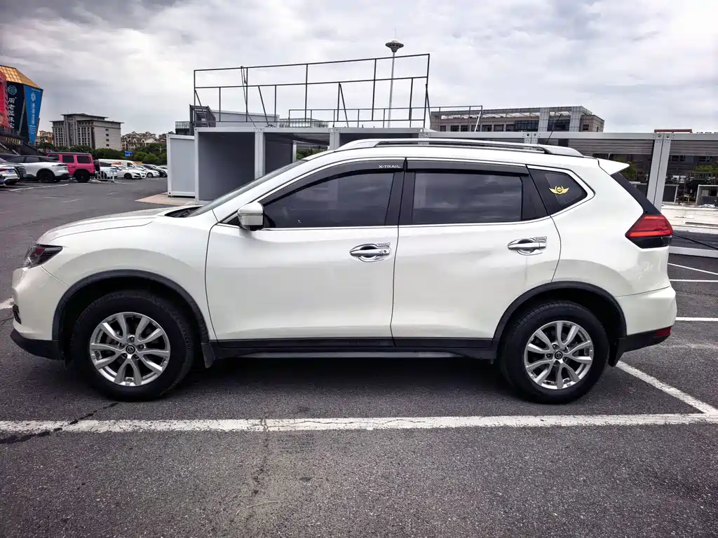 Nissan X-Trail — фото 4
