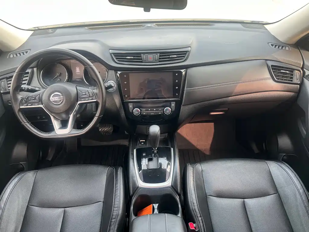 Nissan X-Trail — фото 18