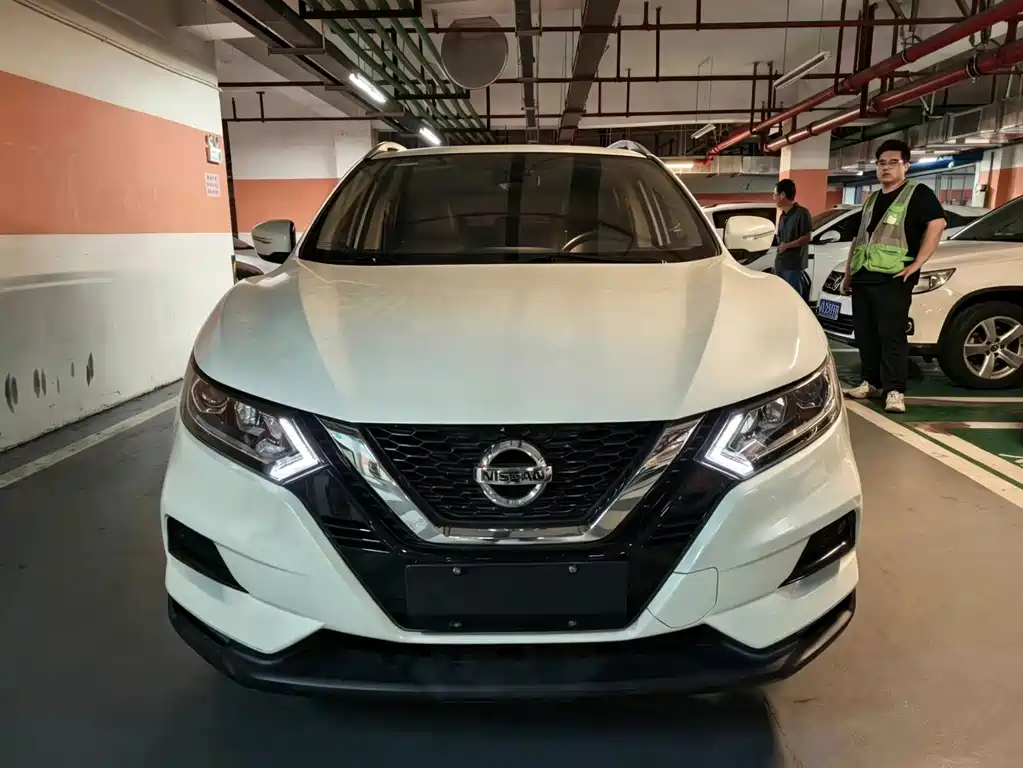Nissan Qashqai — фото 2