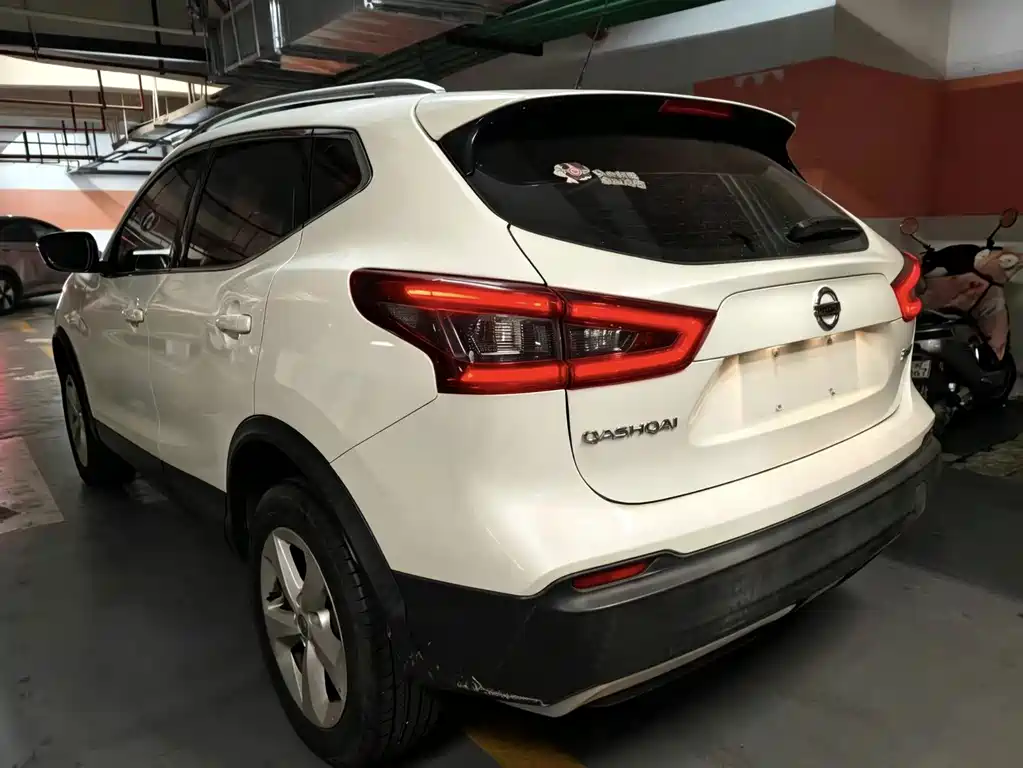 Nissan Qashqai — фото 6