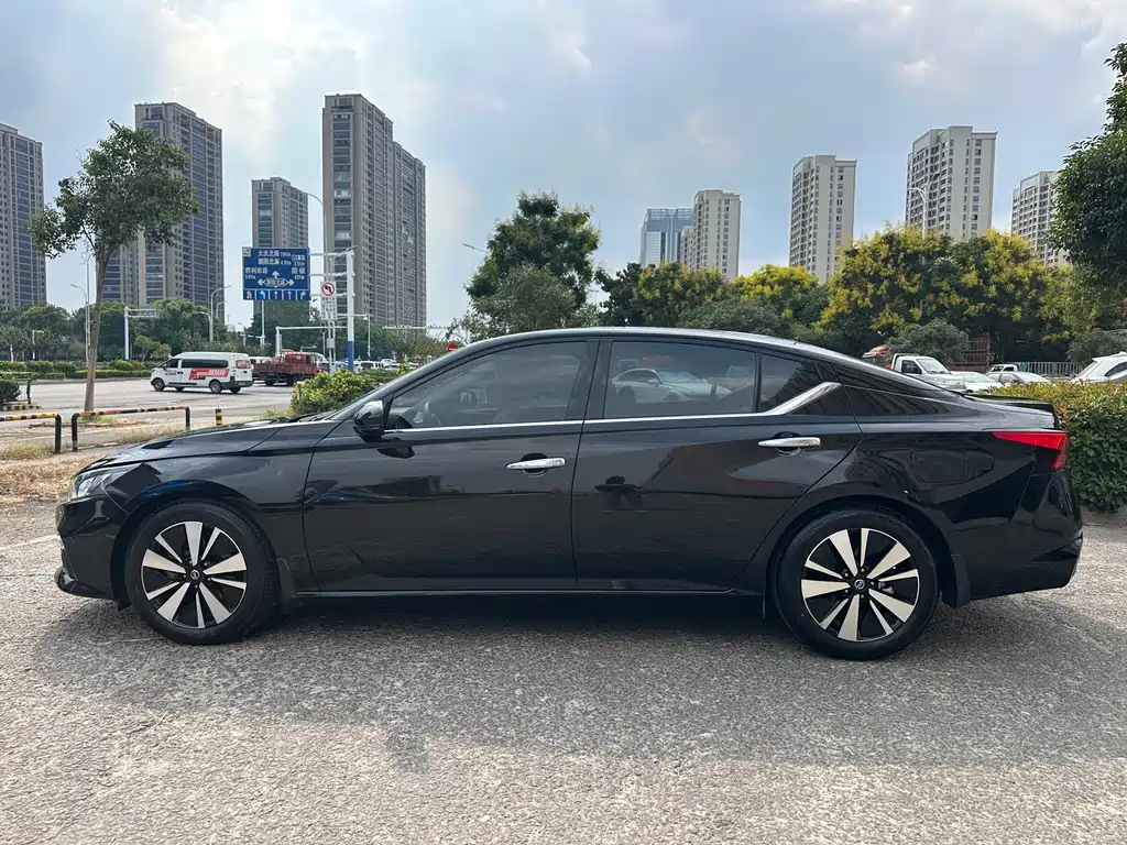 Nissan Teana — фото 3