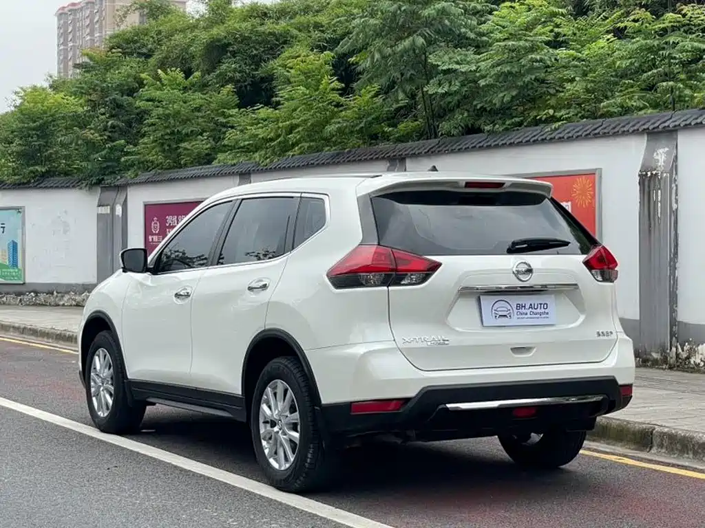 Nissan X-Trail — фото 5