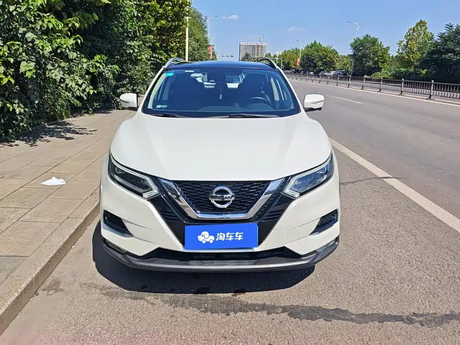 Nissan Qashqai — фото 2