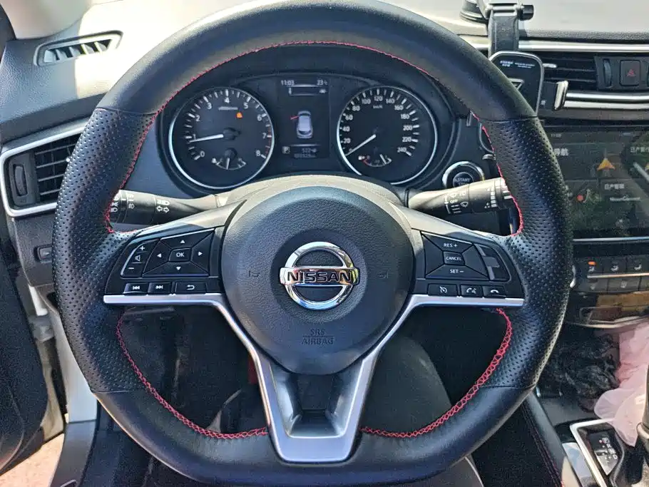 Nissan Qashqai — фото 15