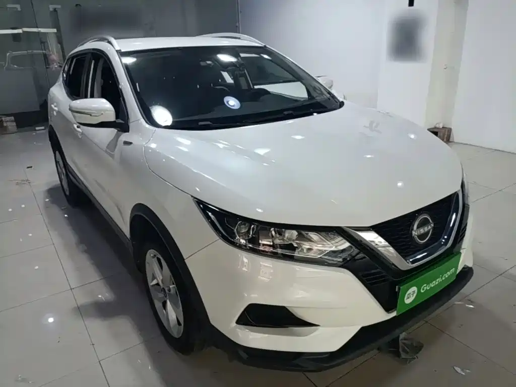Nissan Qashqai — фото 4