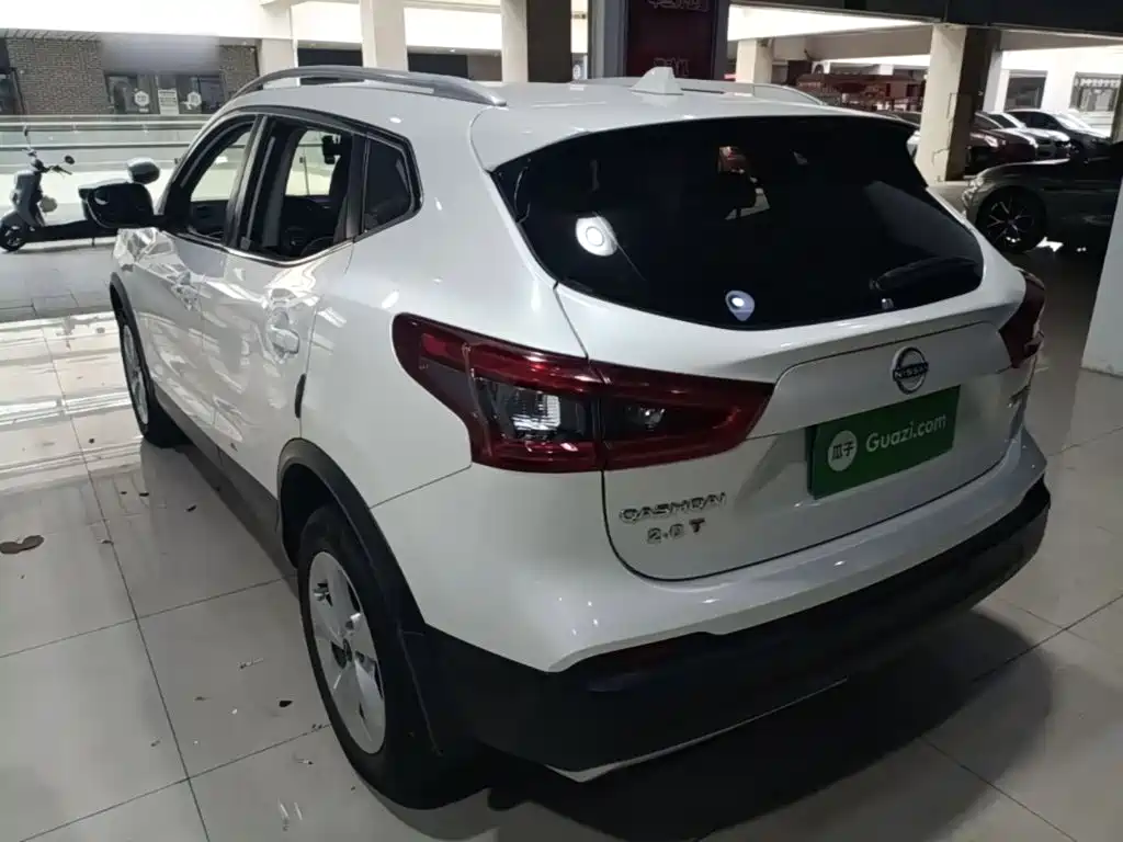 Nissan Qashqai — фото 5