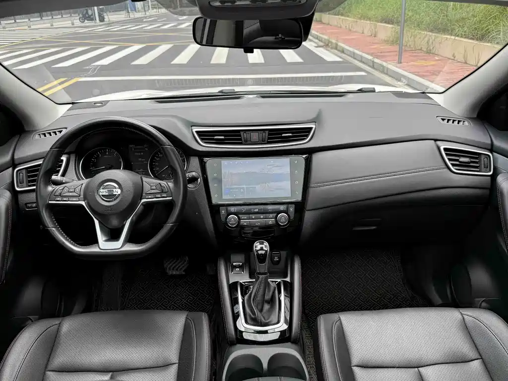 Nissan Qashqai — фото 7