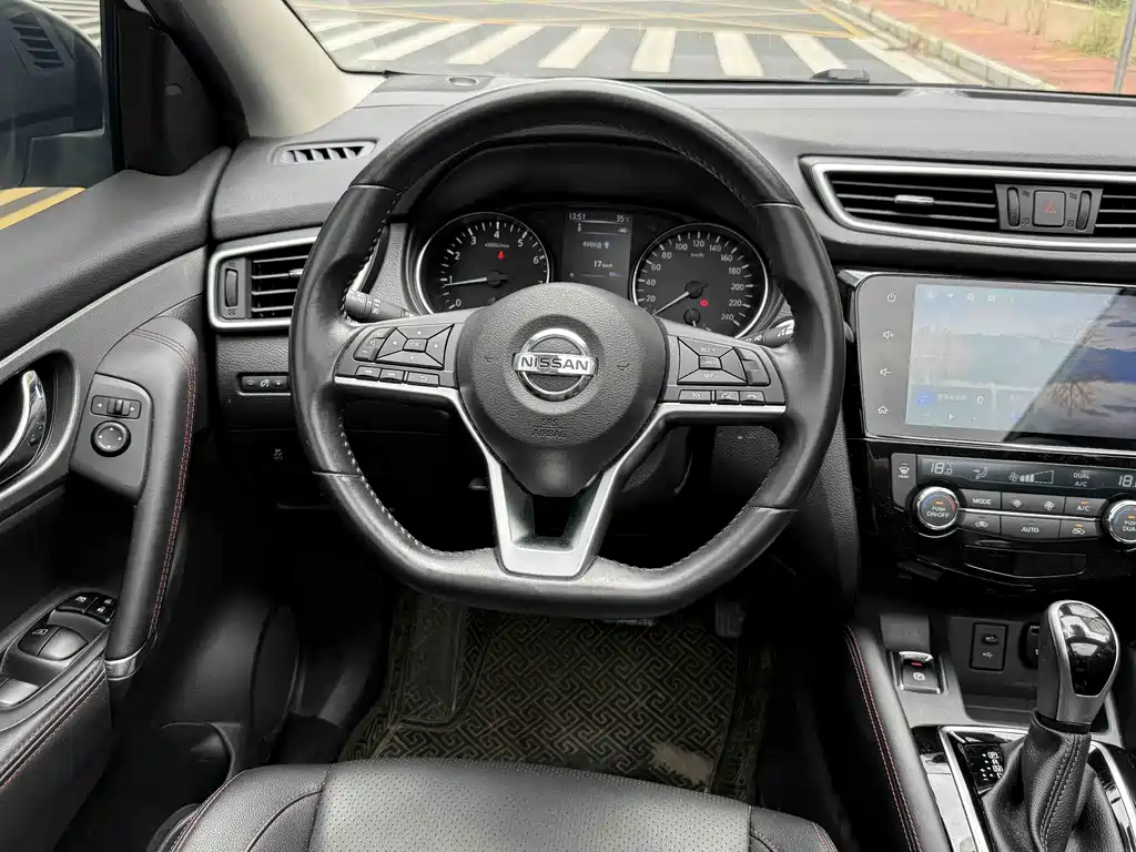 Nissan Qashqai — фото 9