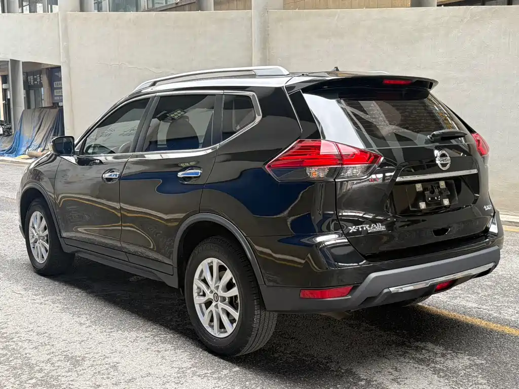 Nissan X-Trail — фото 6
