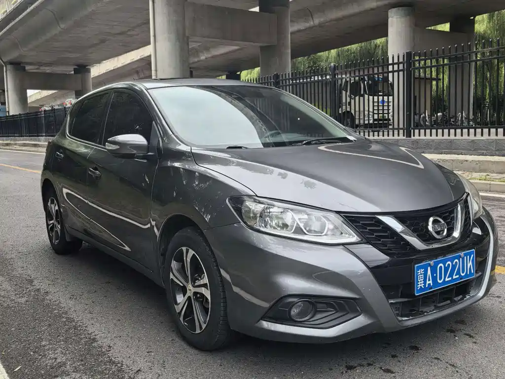 Nissan Tiida — фото 3