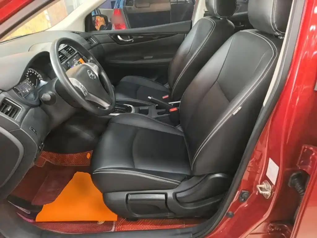 Nissan Tiida — фото 15