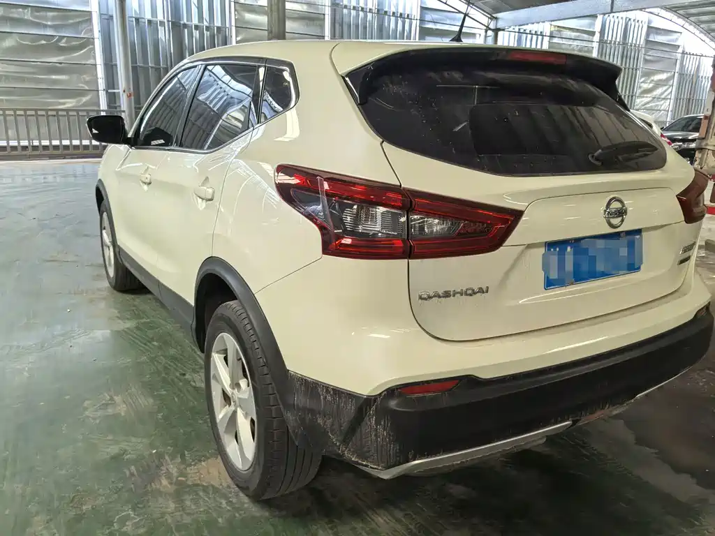Nissan Qashqai — фото 4