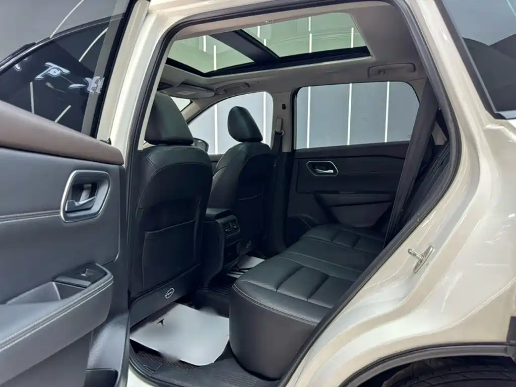 Nissan X-Trail — фото 17