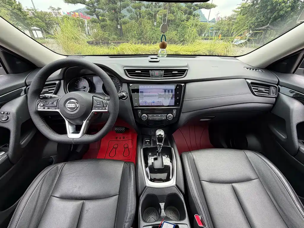Nissan X-Trail — фото 9