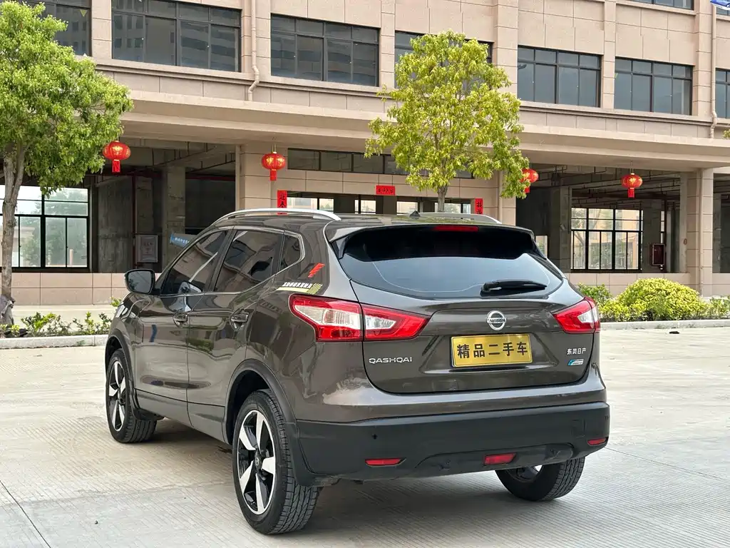 Nissan Qashqai — фото 9