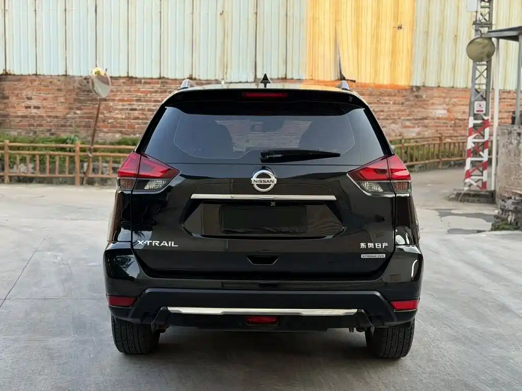 Nissan X-Trail — фото 4