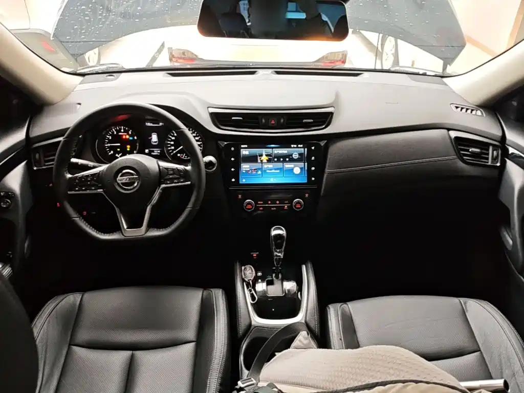 Nissan X-Trail — фото 10