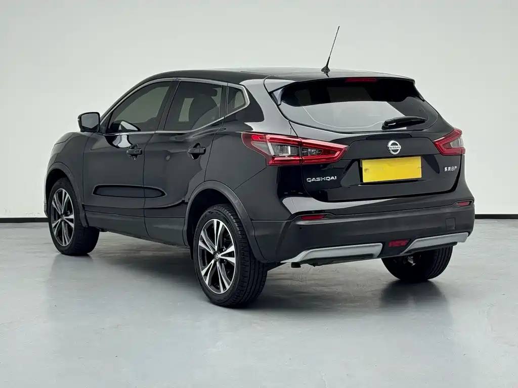 Nissan Qashqai — фото 4