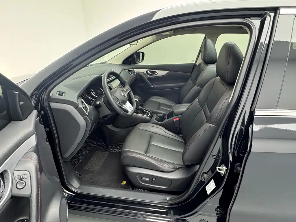 Nissan Qashqai — фото 10