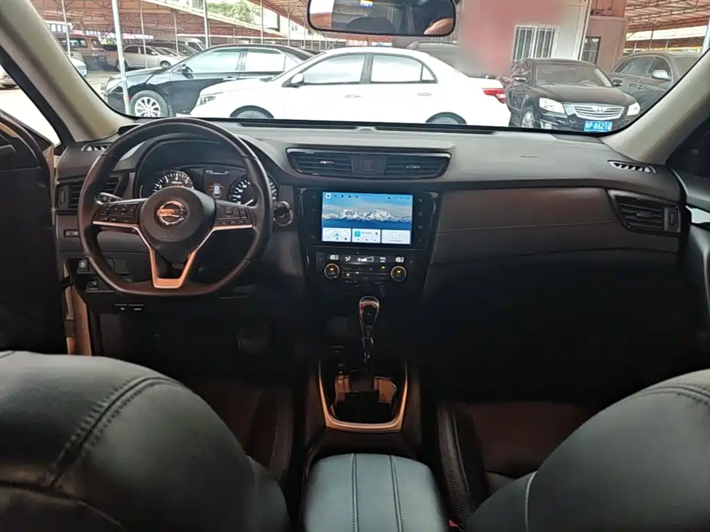 Nissan X-Trail — фото 10