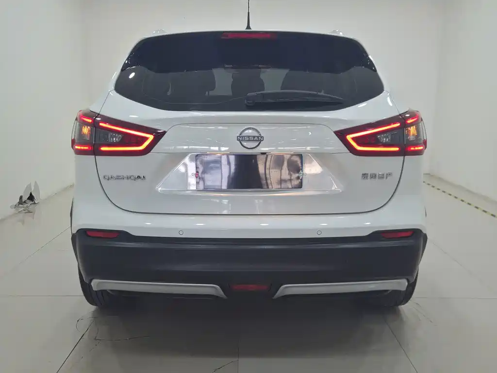 Nissan Qashqai — фото 8