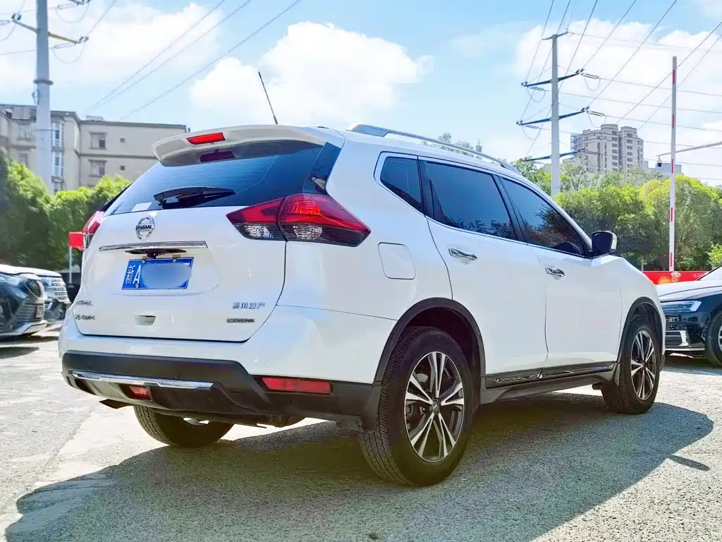 Nissan X-Trail — фото 4