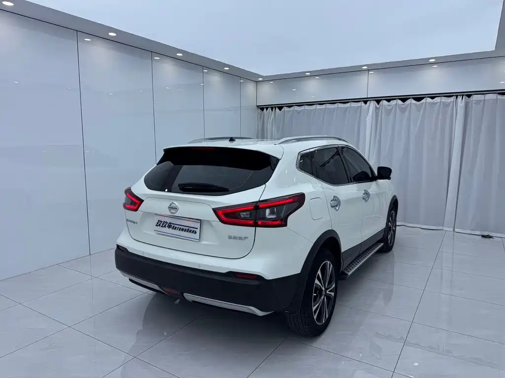 Nissan Qashqai — фото 4