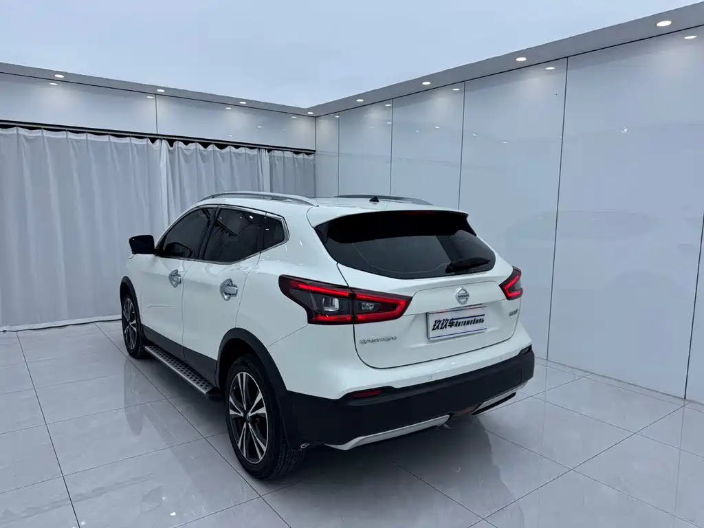 Nissan Qashqai — фото 6