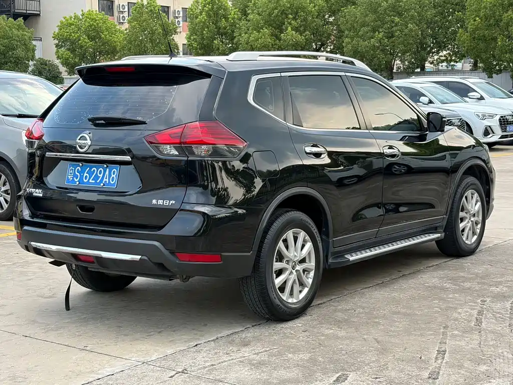 Nissan X-Trail — фото 4