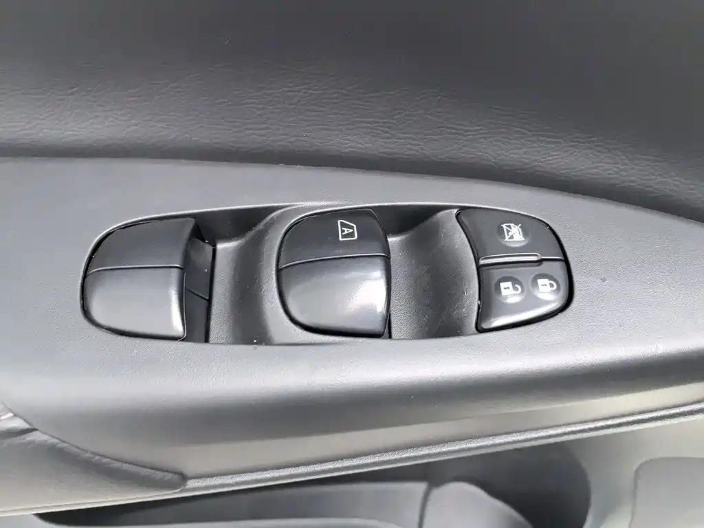 Nissan Sylphy — фото 9