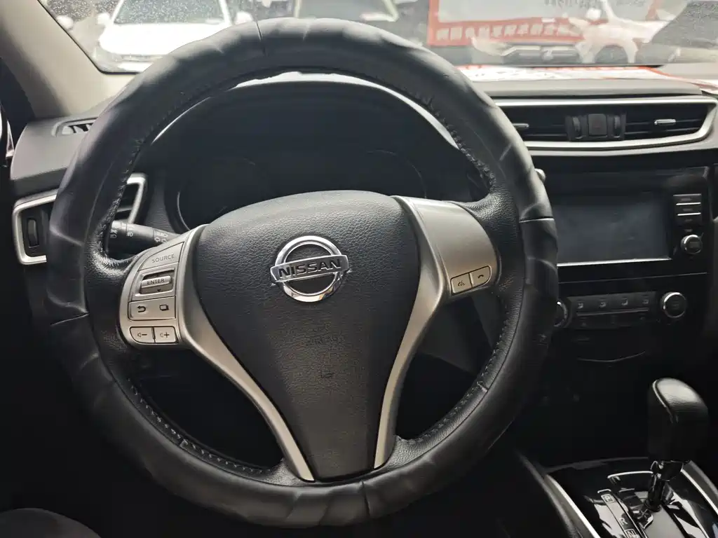 Nissan Qashqai — фото 4
