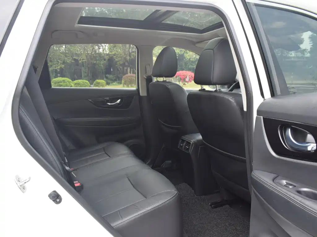 Nissan X-Trail — фото 14