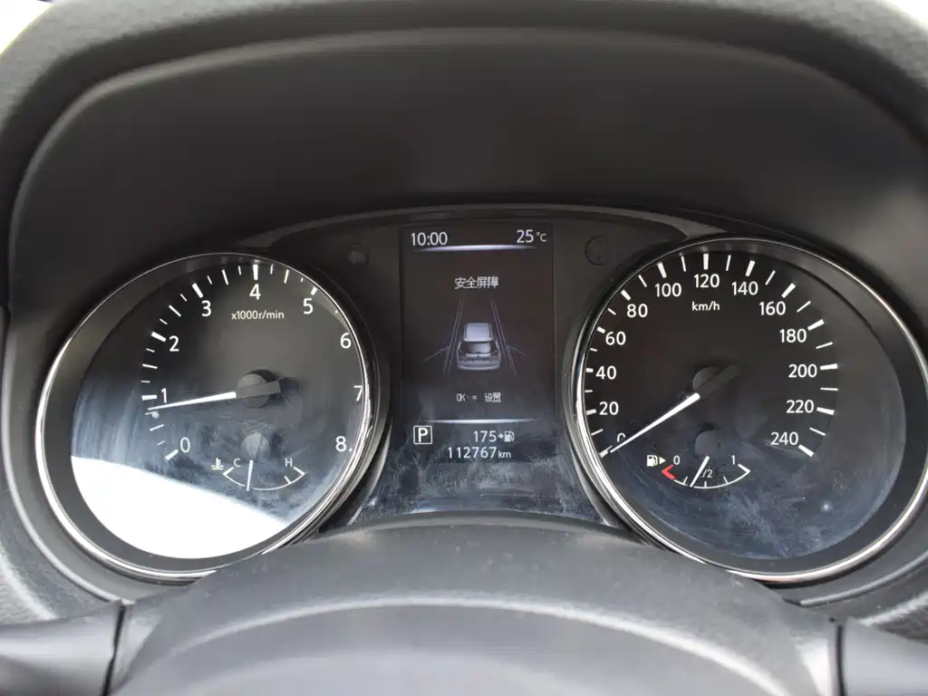 Nissan X-Trail — фото 19
