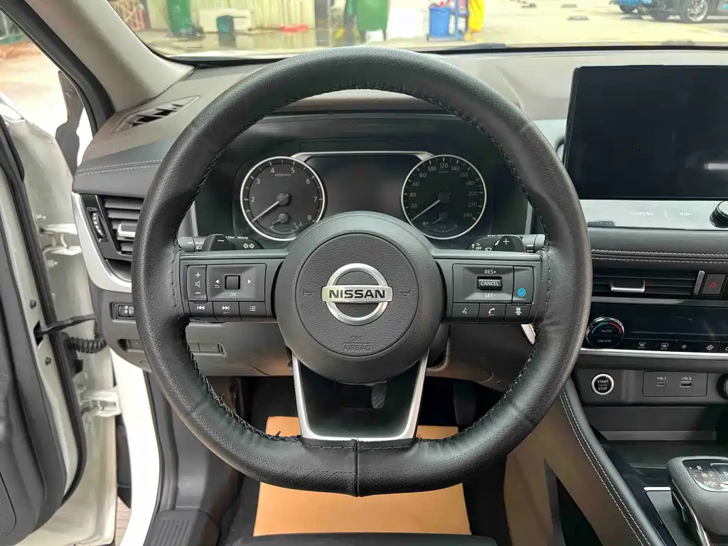 Nissan X-Trail — фото 10