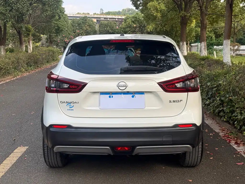 Nissan Qashqai — фото 4