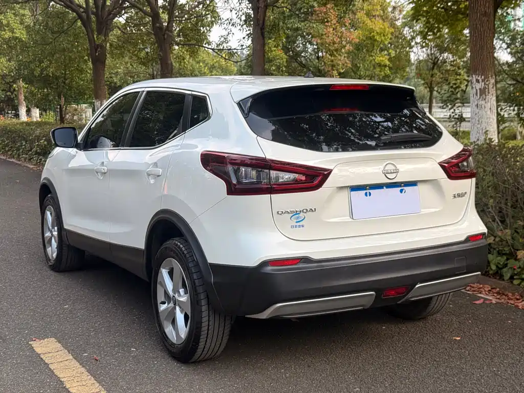 Nissan Qashqai — фото 5