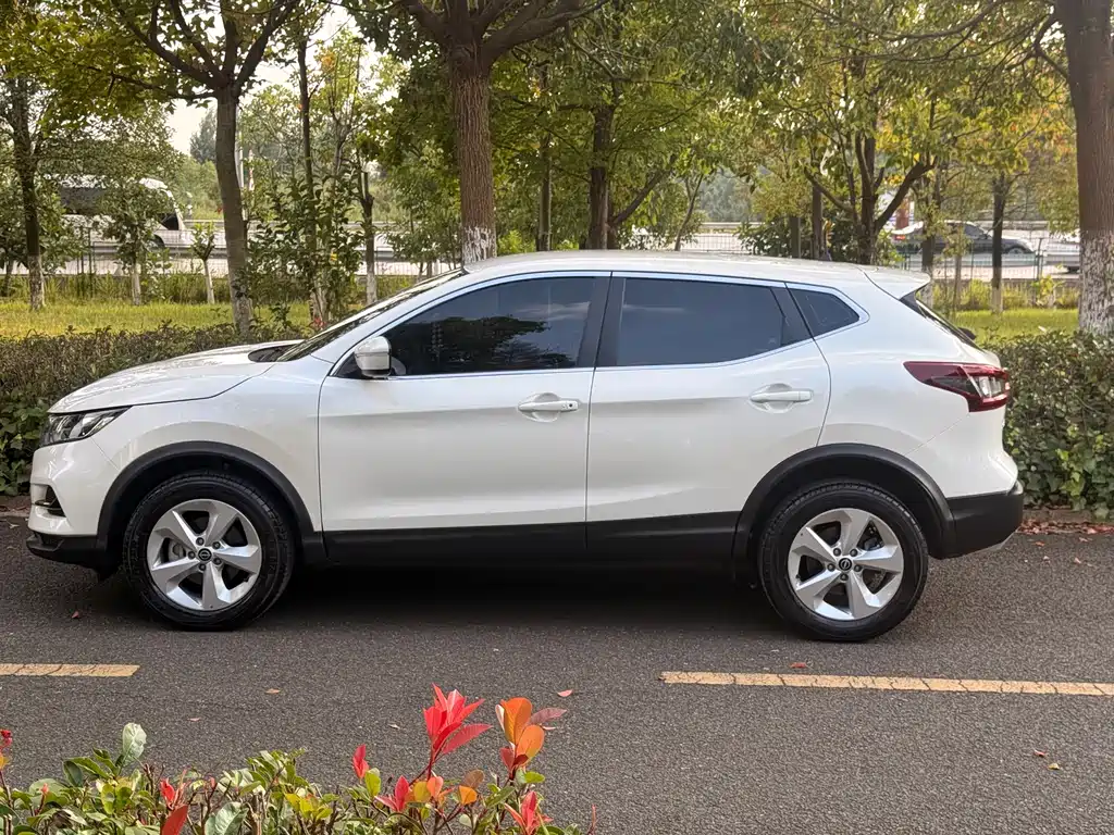 Nissan Qashqai — фото 6
