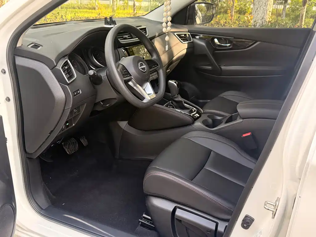 Nissan Qashqai — фото 10