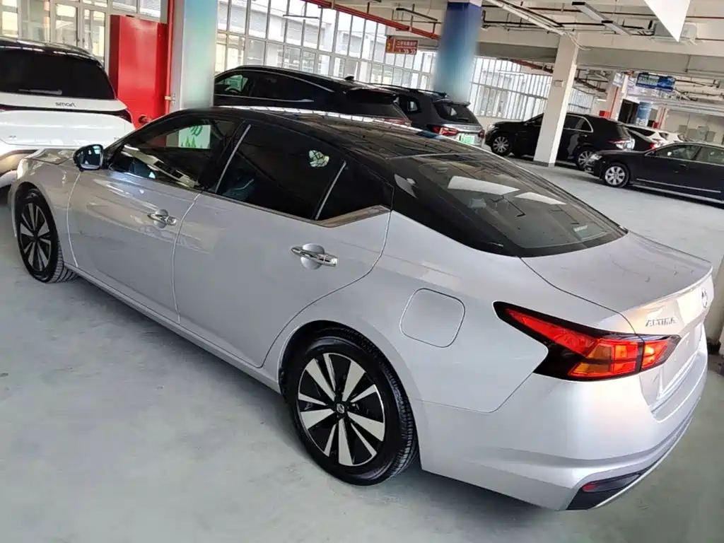 Nissan Teana — фото 5
