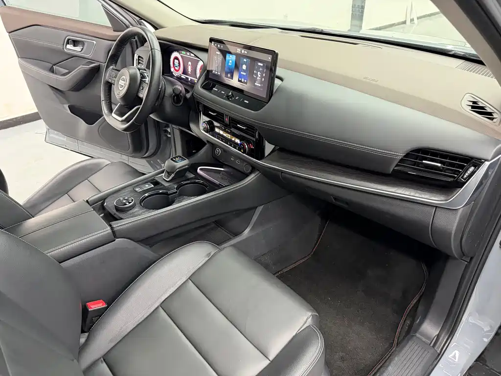 Nissan X-Trail — фото 11