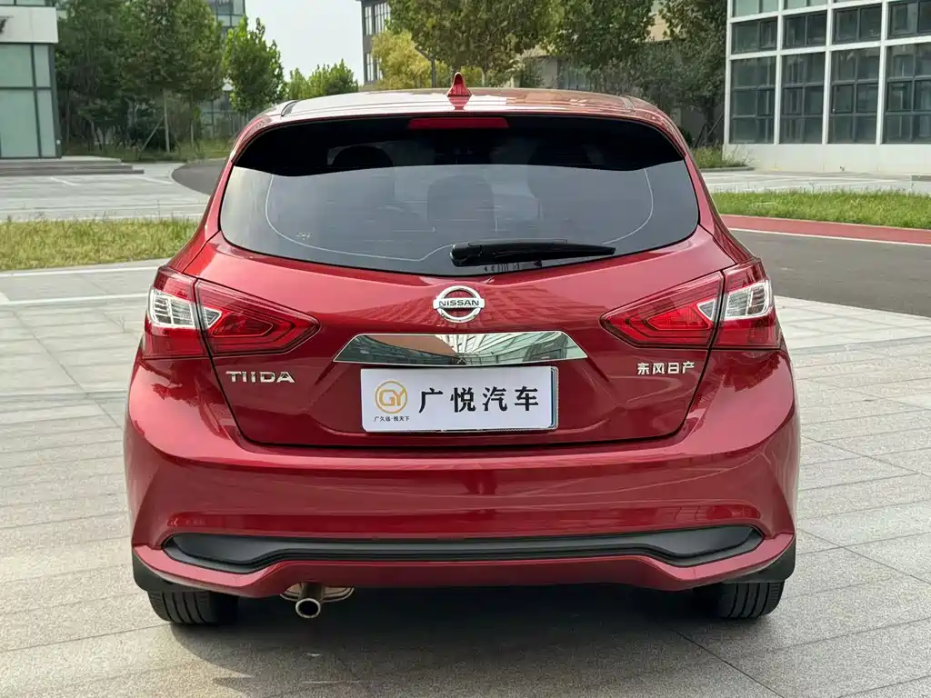Nissan Tiida — фото 8