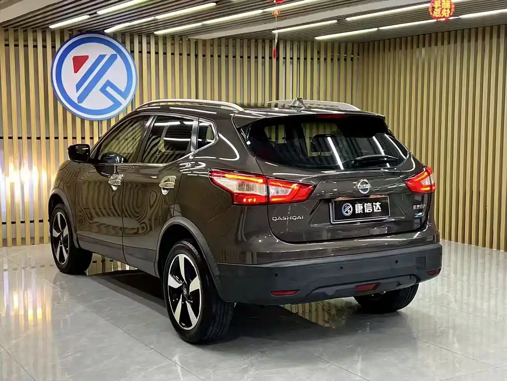 Nissan Qashqai — фото 9