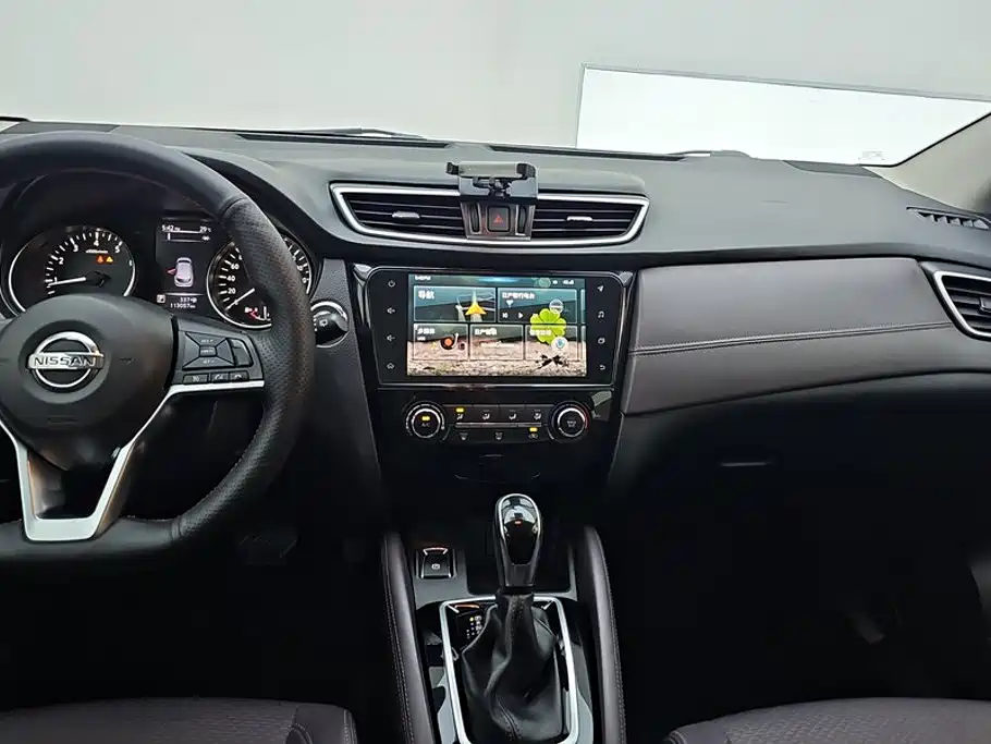 Nissan Qashqai — фото 13