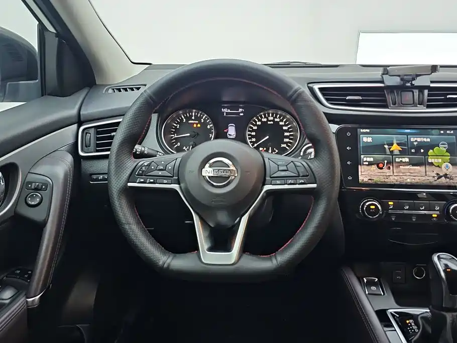 Nissan Qashqai — фото 15