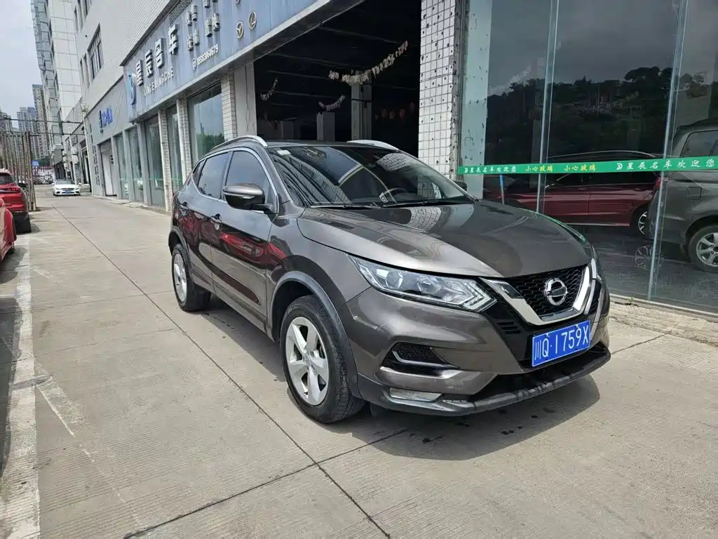 Nissan Qashqai — фото 2
