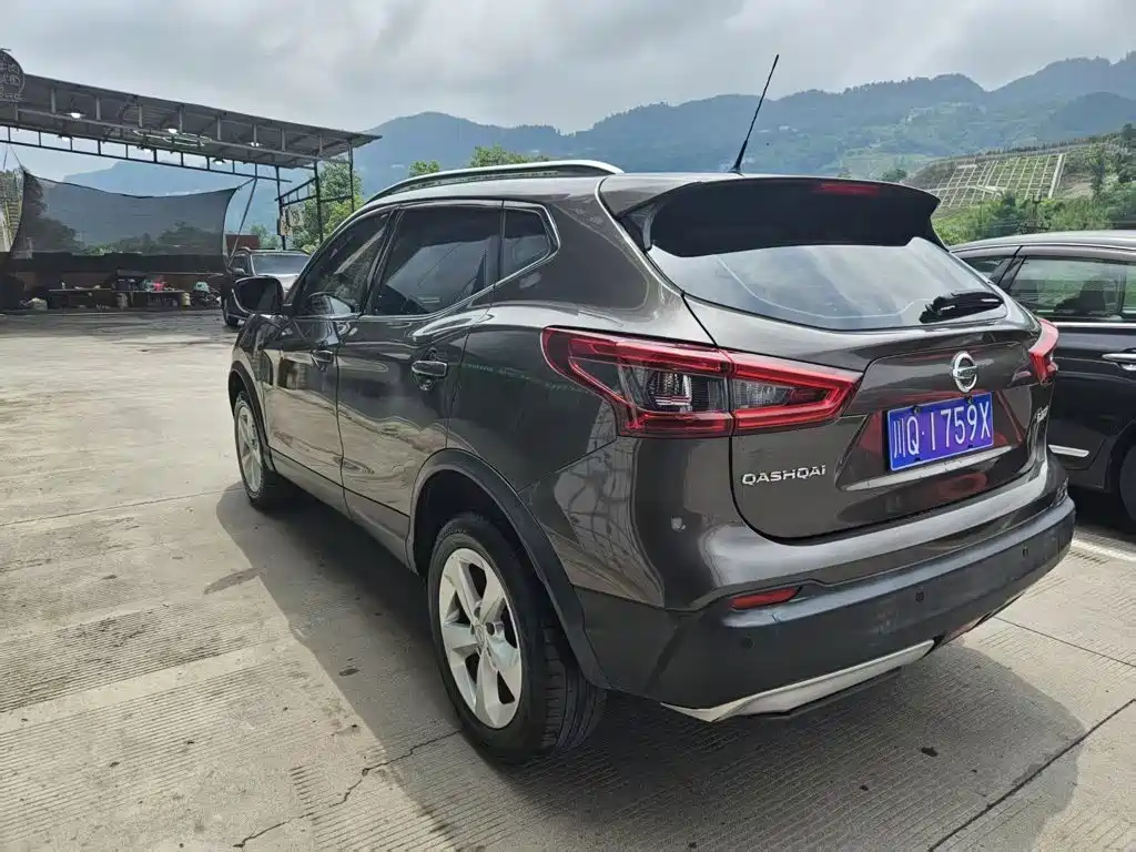 Nissan Qashqai — фото 5