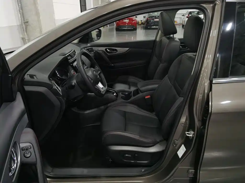 Nissan Qashqai — фото 10