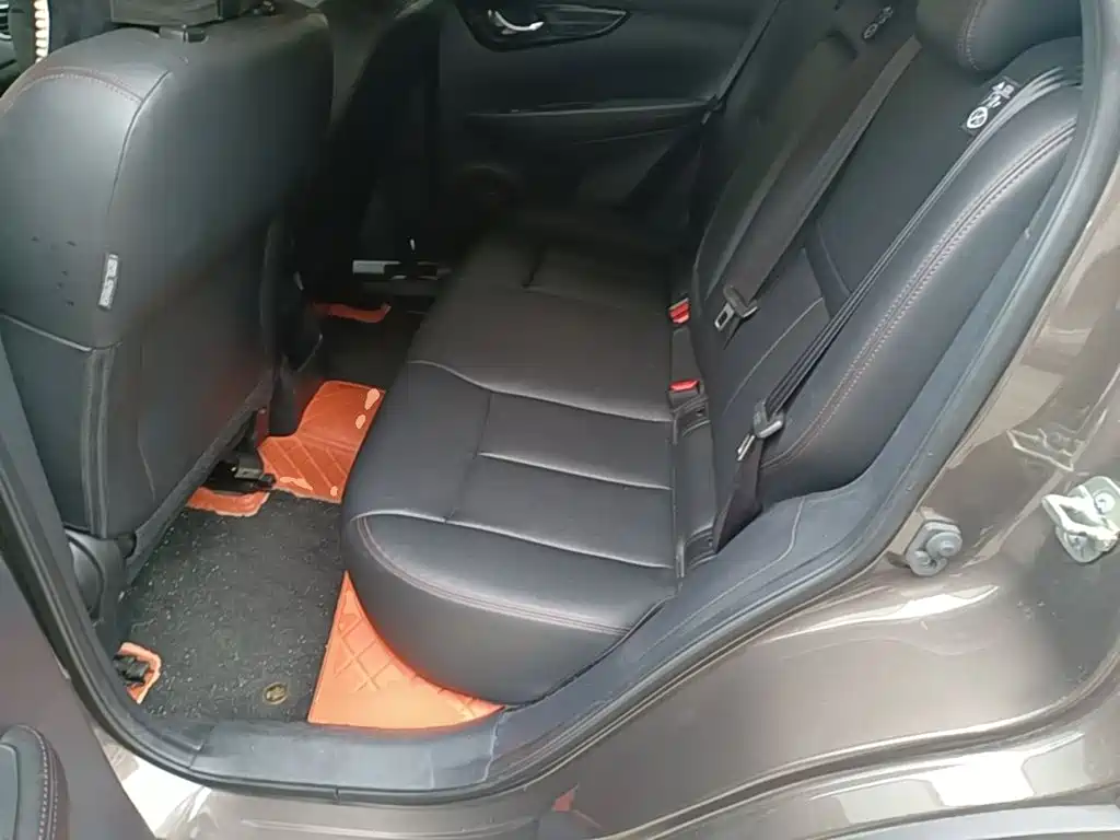 Nissan Qashqai — фото 13